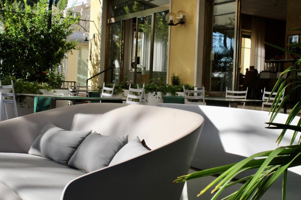 Hotel Tre Corone Garda  Exterior foto